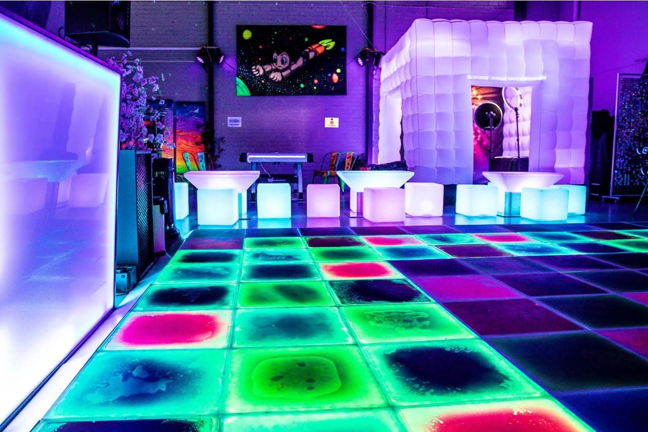 Party Higher - Silent Disco Venue Birthday parties - 6-12 years Old hero